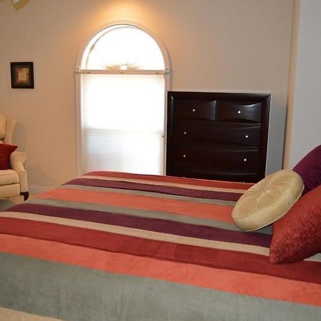 Lafayette Grand Manor Apartment Waynesville Room photo