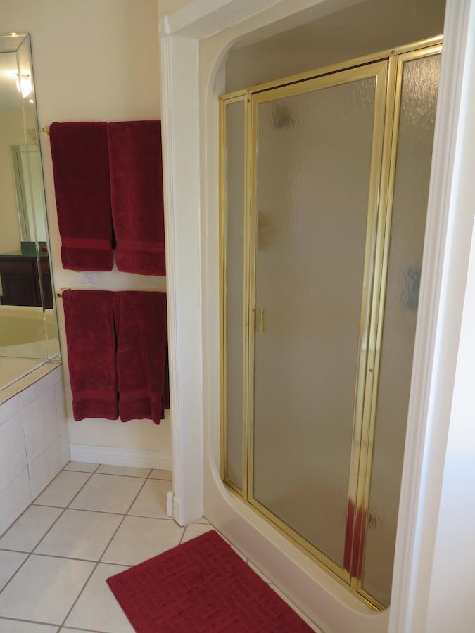Lafayette Grand Manor Apartment Waynesville Room photo