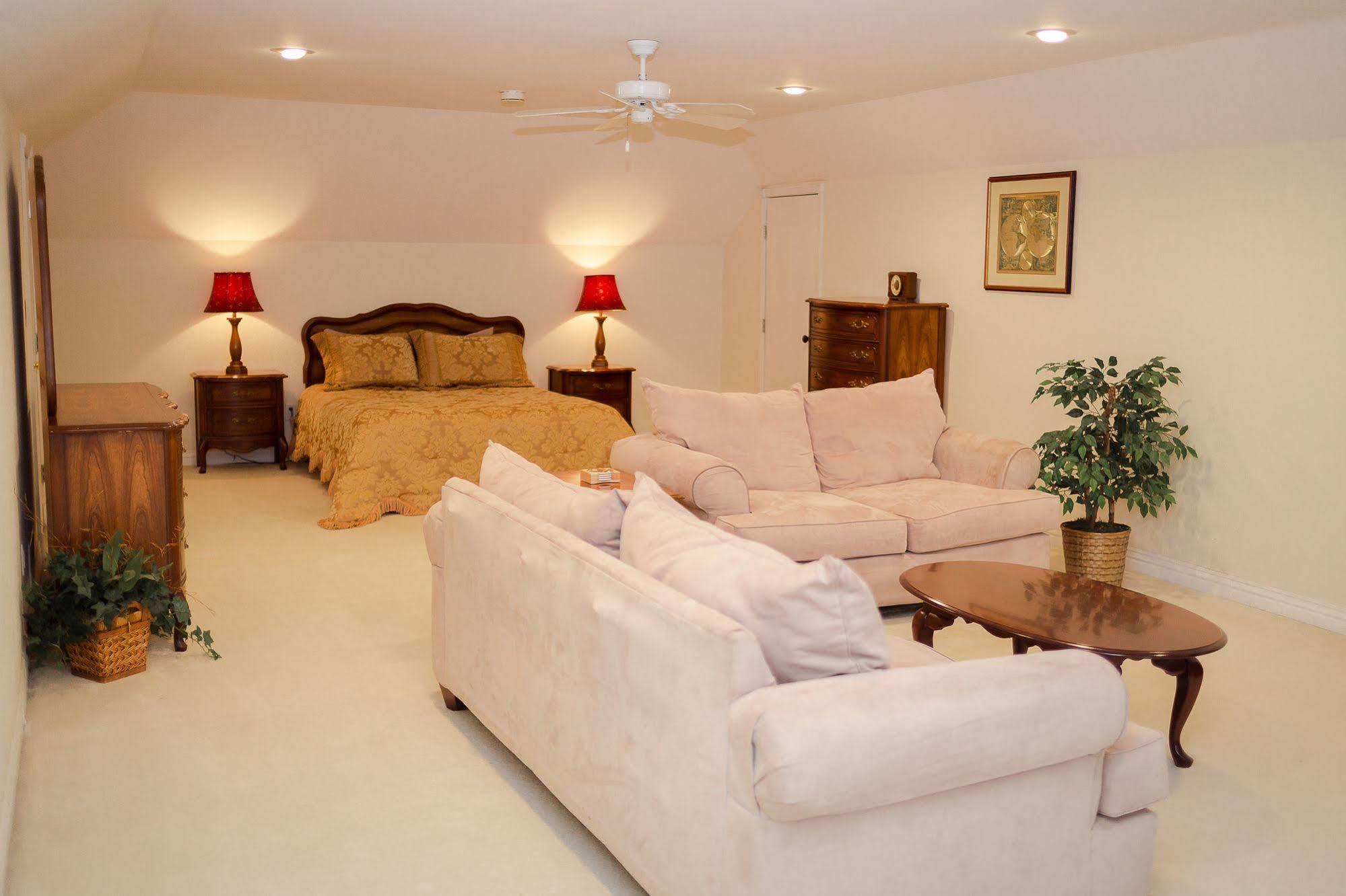 Lafayette Grand Manor Apartment Waynesville Exterior photo